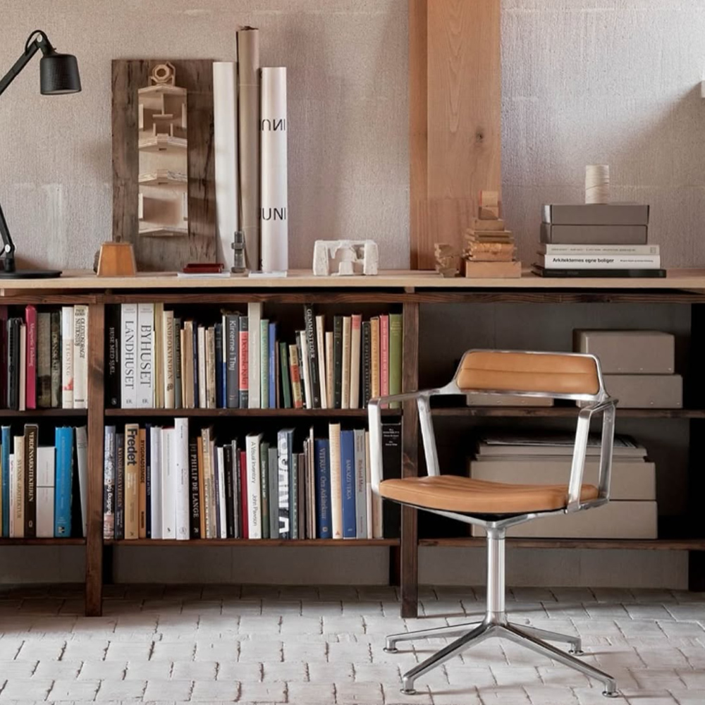 Vipp452 Swivel Chair sandfärgat läder